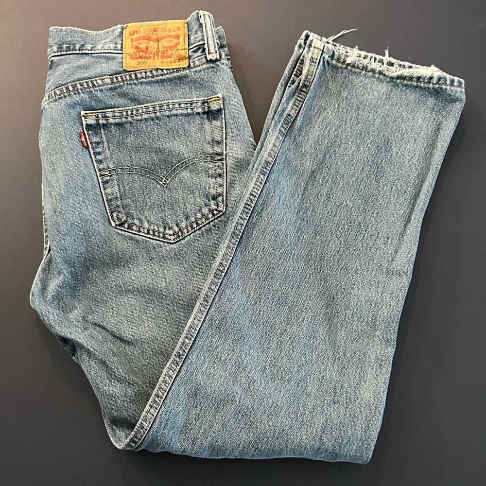 Levi’s 505 button fly jeans 34 x32